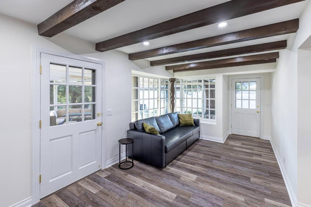 Stunning, Newly Remodeled Bright Home Los Angeles Exterior photo