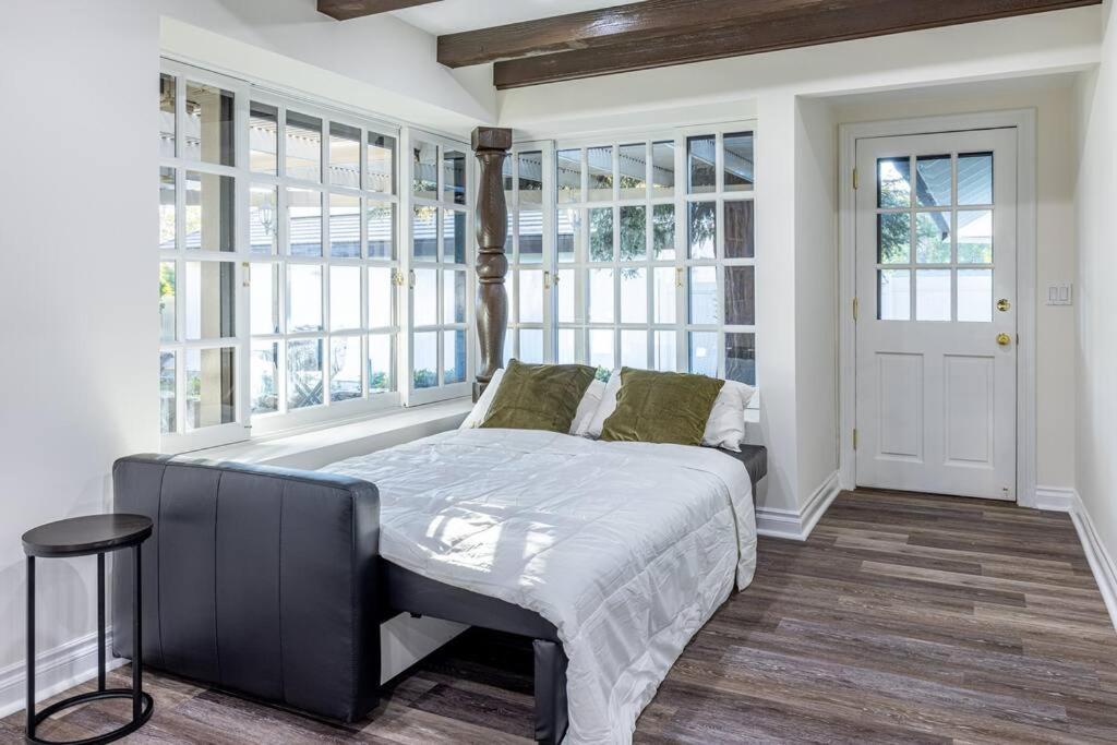 Stunning, Newly Remodeled Bright Home Los Angeles Exterior photo